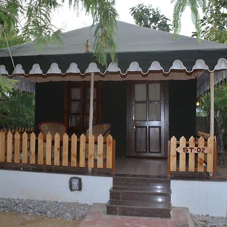 Gulmohar Sariska Resort Bairāt Extérieur photo