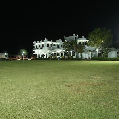 Gulmohar Sariska Resort Bairāt Extérieur photo