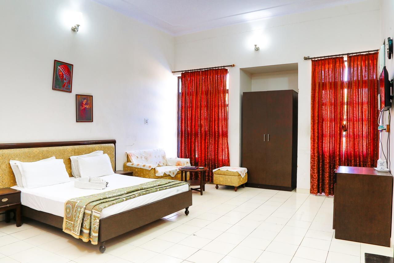 Gulmohar Sariska Resort Bairāt Extérieur photo