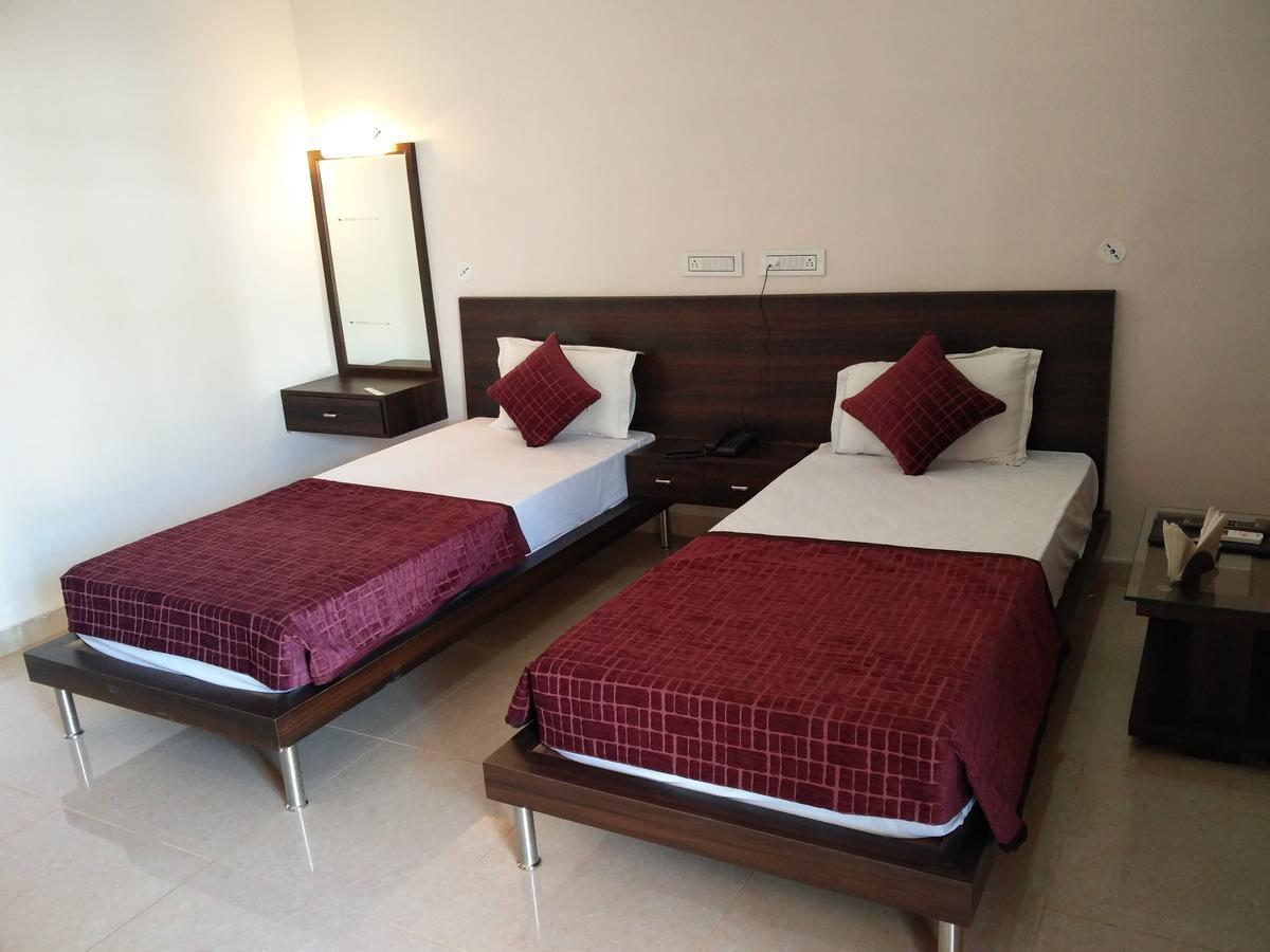Gulmohar Sariska Resort Bairāt Extérieur photo