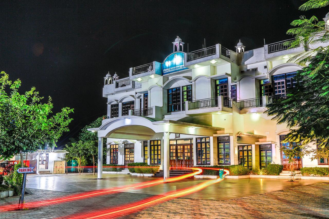 Gulmohar Sariska Resort Bairāt Extérieur photo