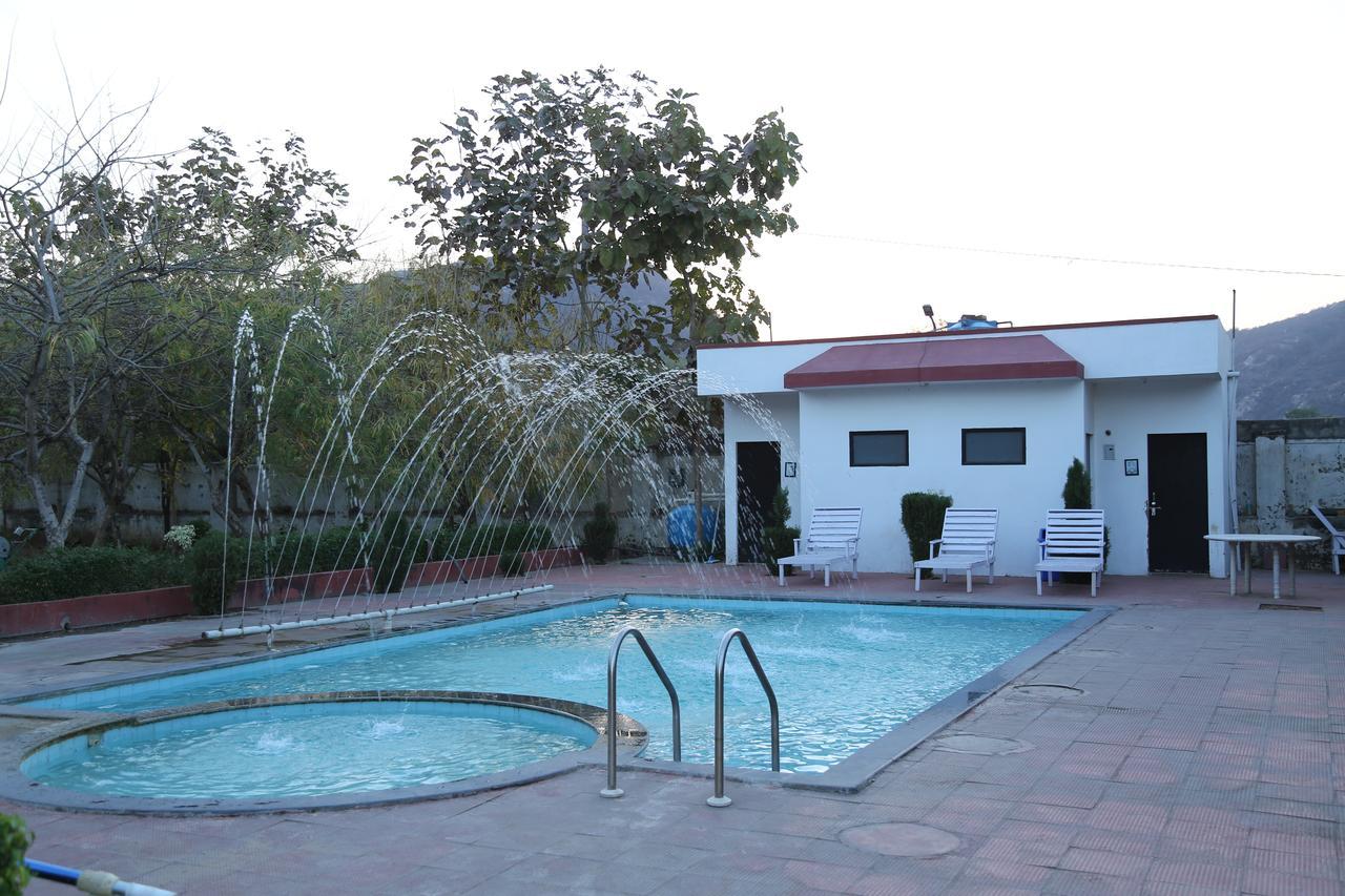 Gulmohar Sariska Resort Bairāt Extérieur photo