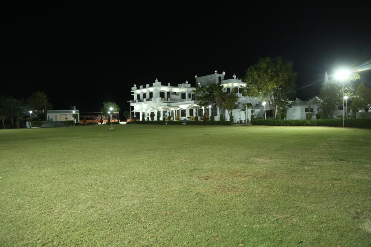 Gulmohar Sariska Resort Bairāt Extérieur photo